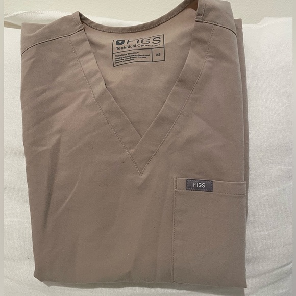 Figs Boulder scrub top - Picture 3 of 4